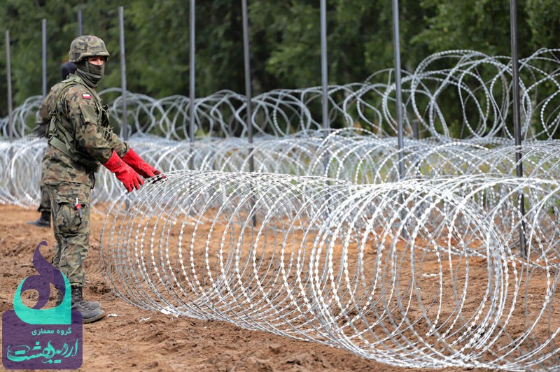 تورهای حصاری مرز بین منطقه‌های نظامی و دولتی 